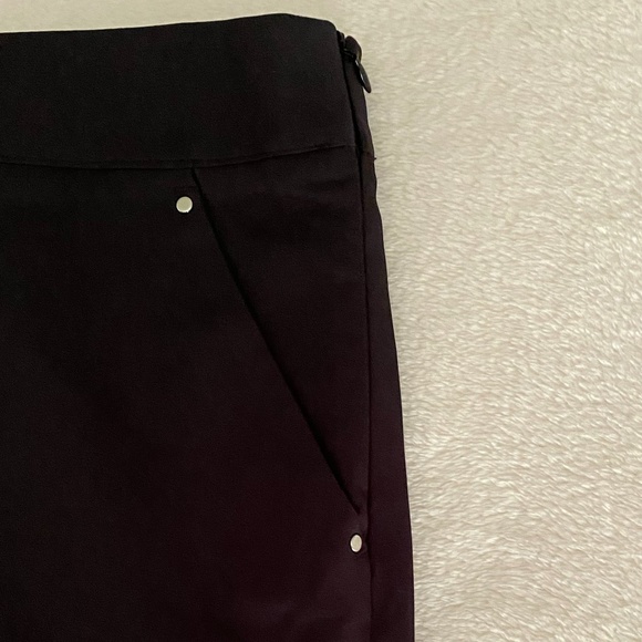 Greg Norman Ladies Golf Skort, Size 2, NWT - Picture 2 of 7